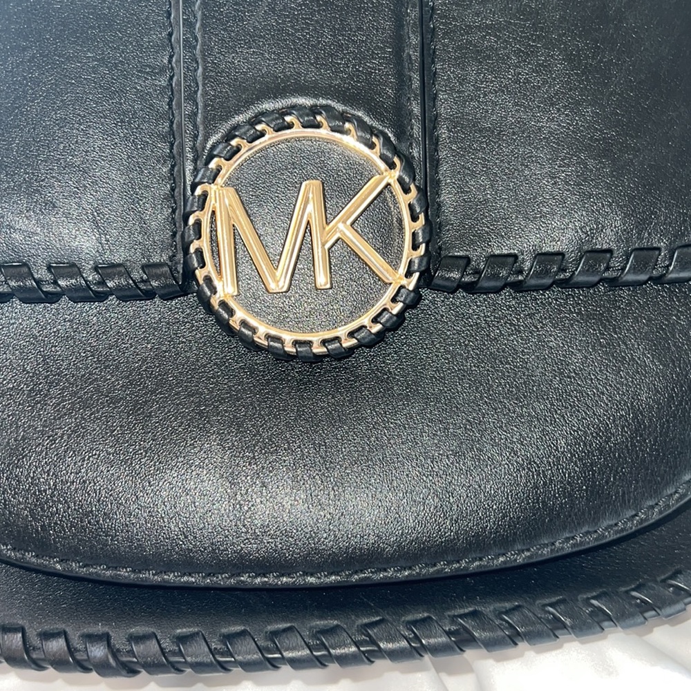 Michael Kors Black saddle/crossbody bag - Picture 4 of 16
